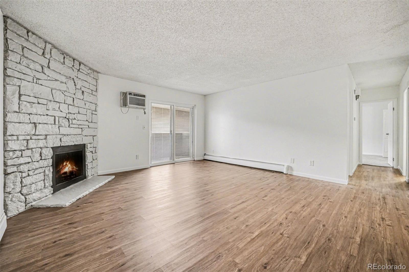 MLS Image #4 for 10150 e virginia avenue,denver, Colorado