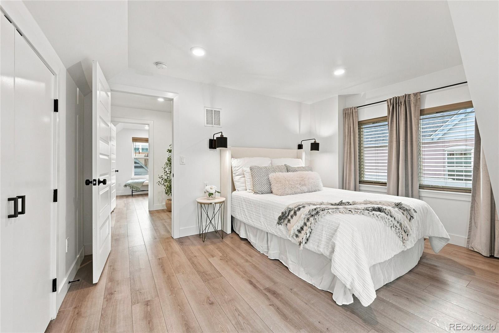 MLS Image #11 for 751  elati street,denver, Colorado