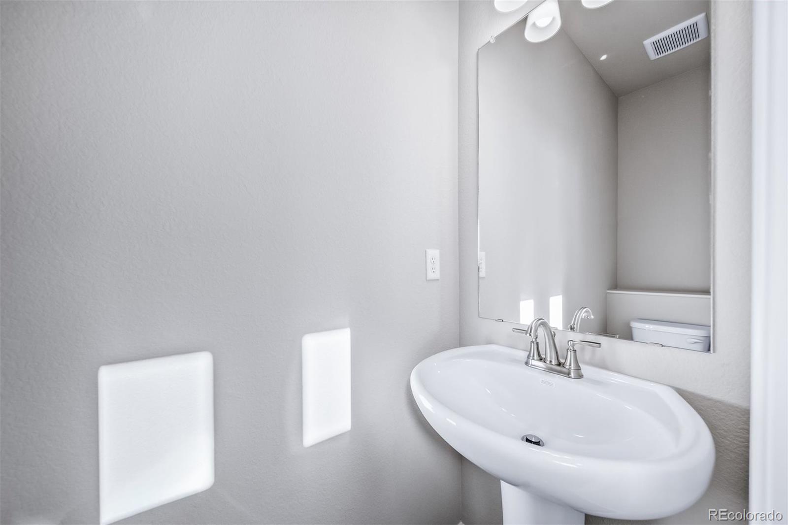 MLS Image #11 for 3912 n rome street,aurora, Colorado