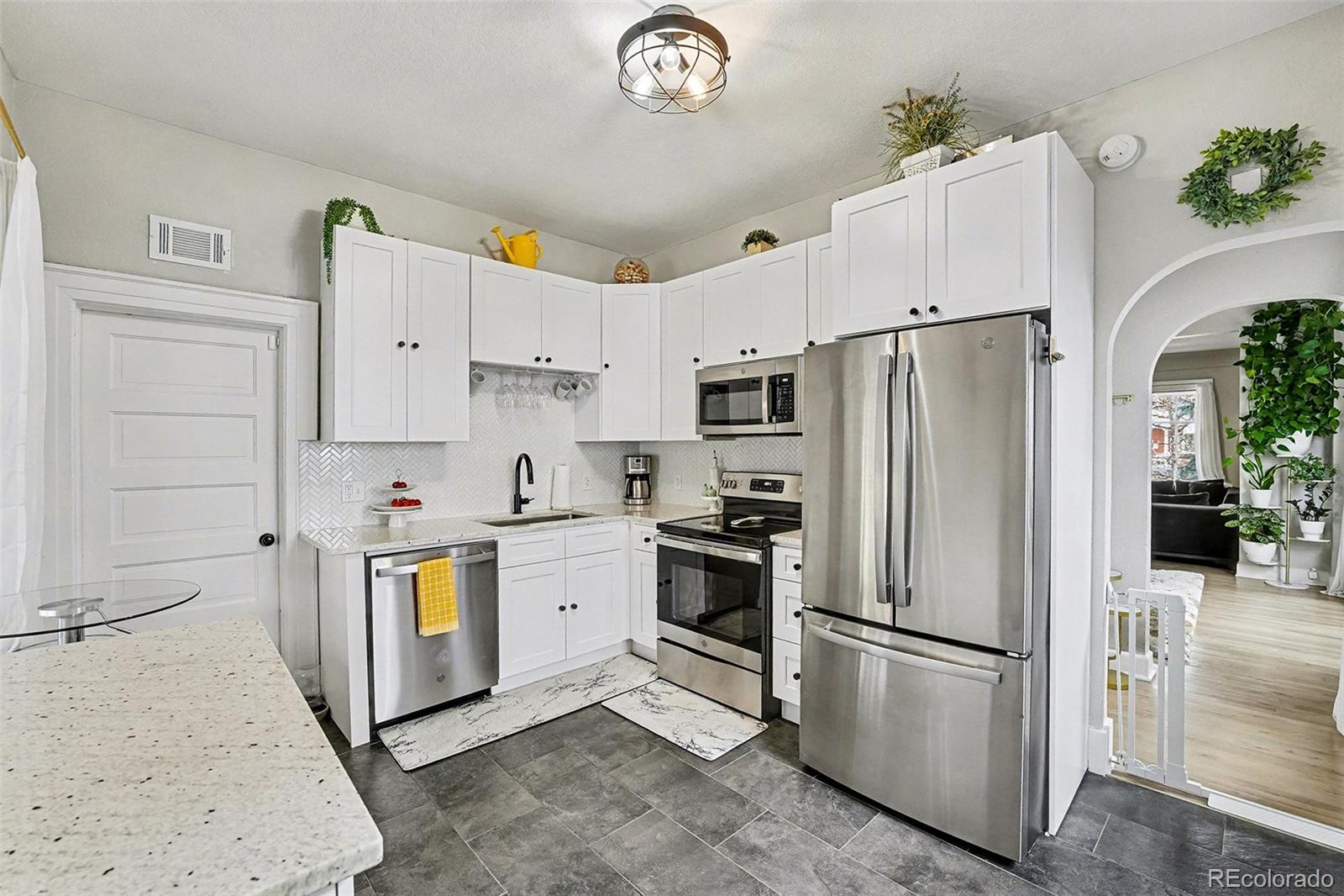MLS Image #3 for 501 s washington street,denver, Colorado