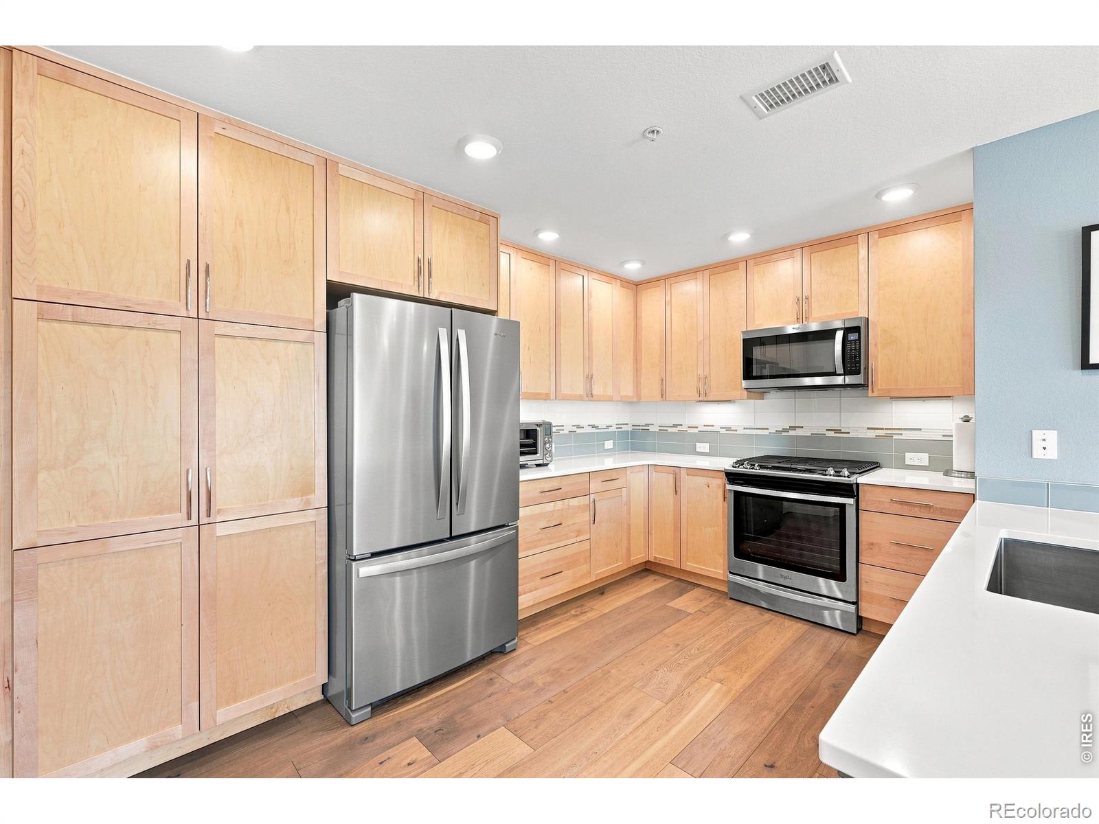 MLS Image #10 for 1316  snowberry lane,louisville, Colorado