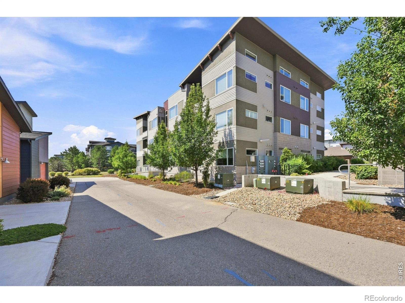 MLS Image #8 for 1316  snowberry lane,louisville, Colorado