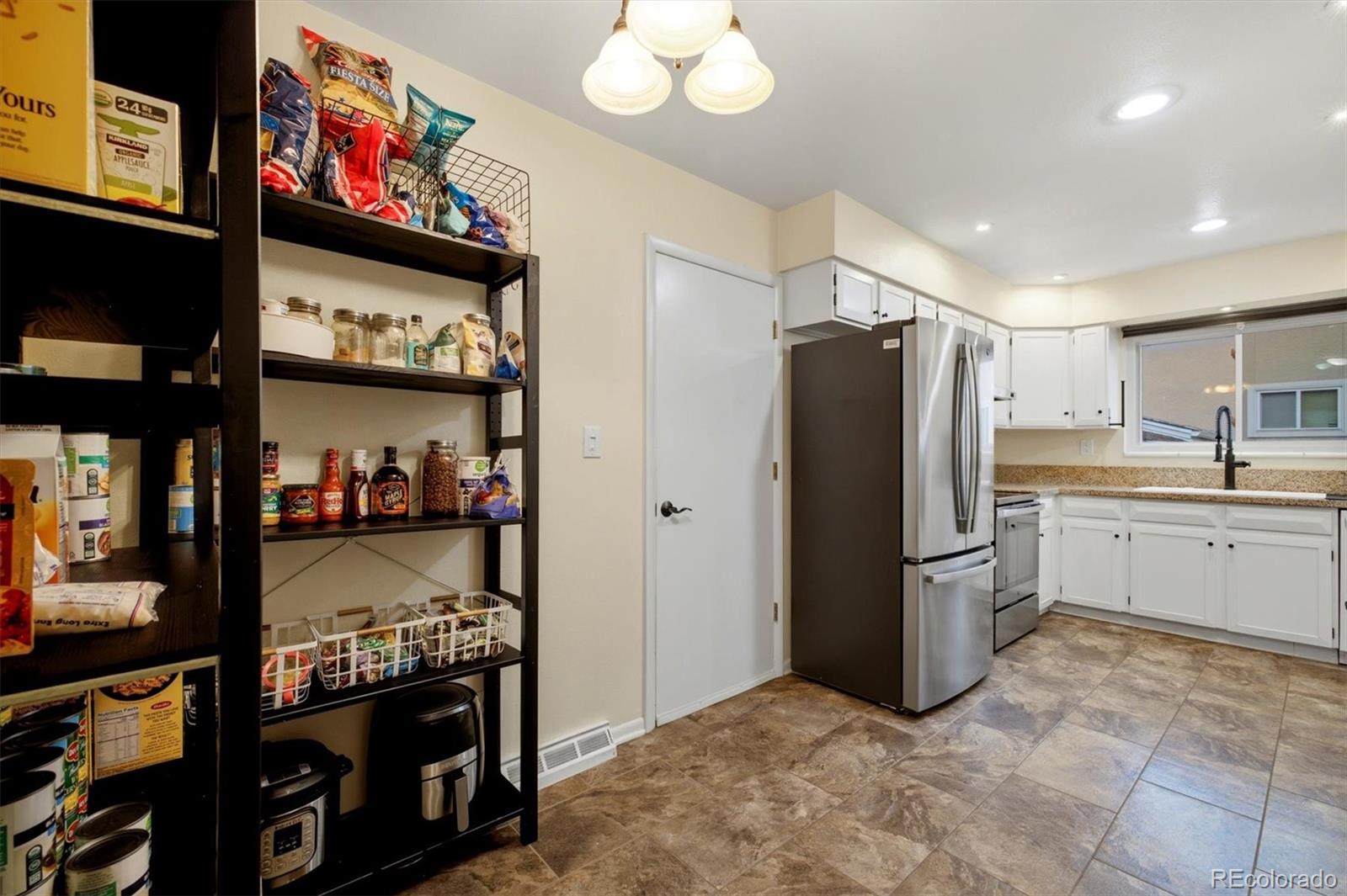 MLS Image #11 for 7005 e girard avenue,denver, Colorado