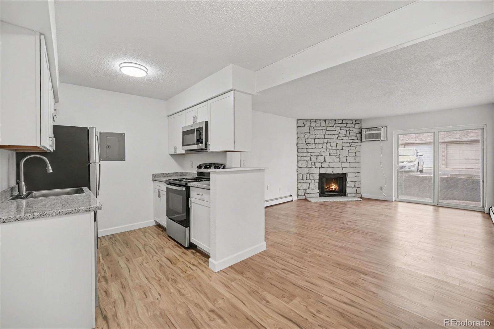 MLS Image #10 for 10150 e virginia avenue,denver, Colorado
