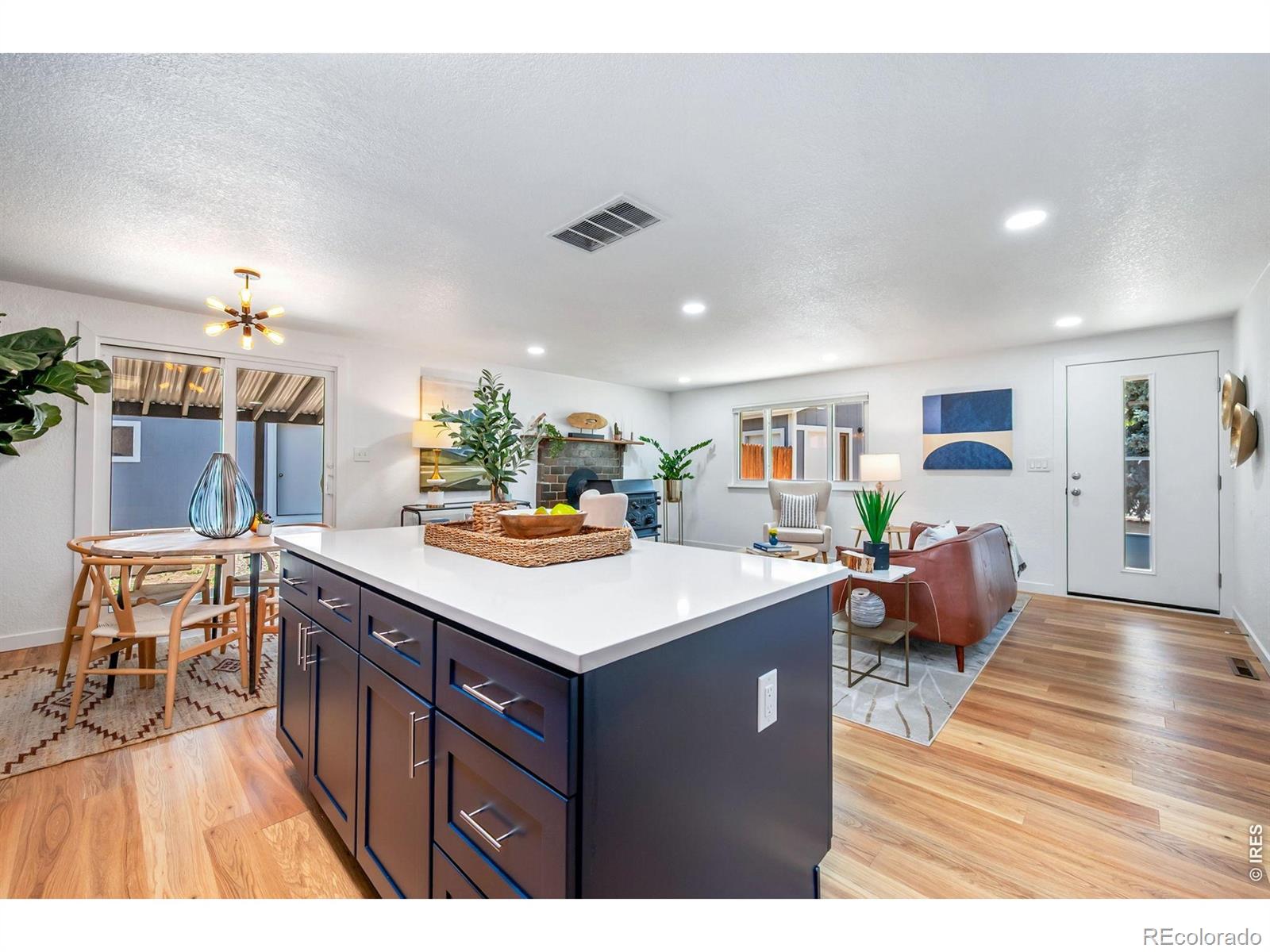MLS Image #3 for 954  martin road,longmont, Colorado