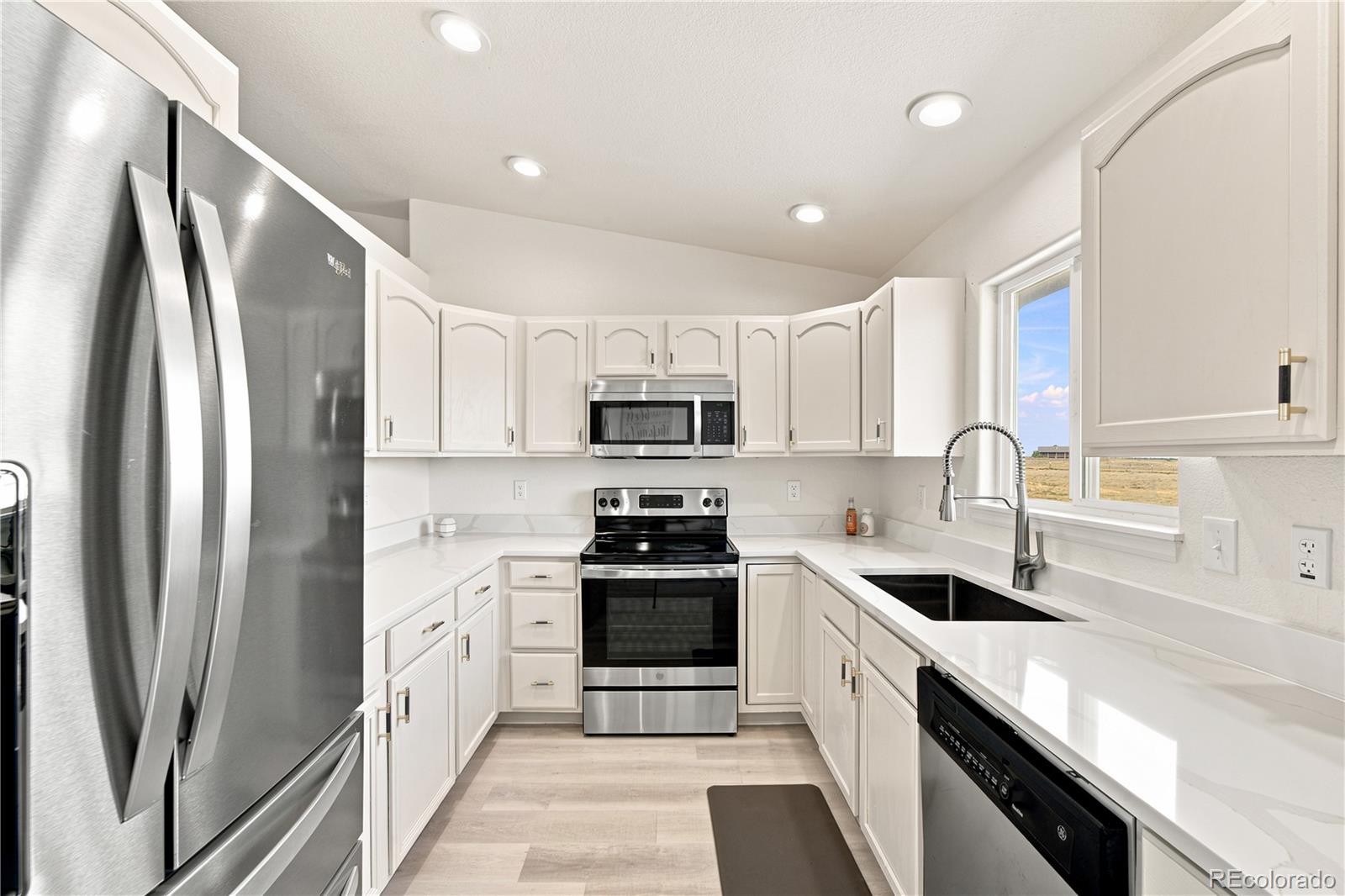 MLS Image #5 for 1124 e lilac court,pueblo west, Colorado