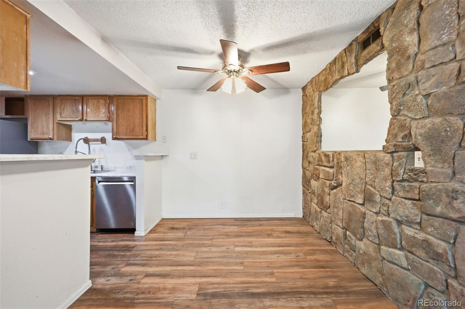 MLS Image #5 for 907 s yampa street,aurora, Colorado