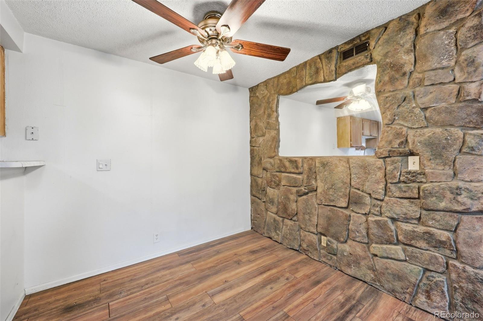 MLS Image #6 for 907 s yampa street,aurora, Colorado