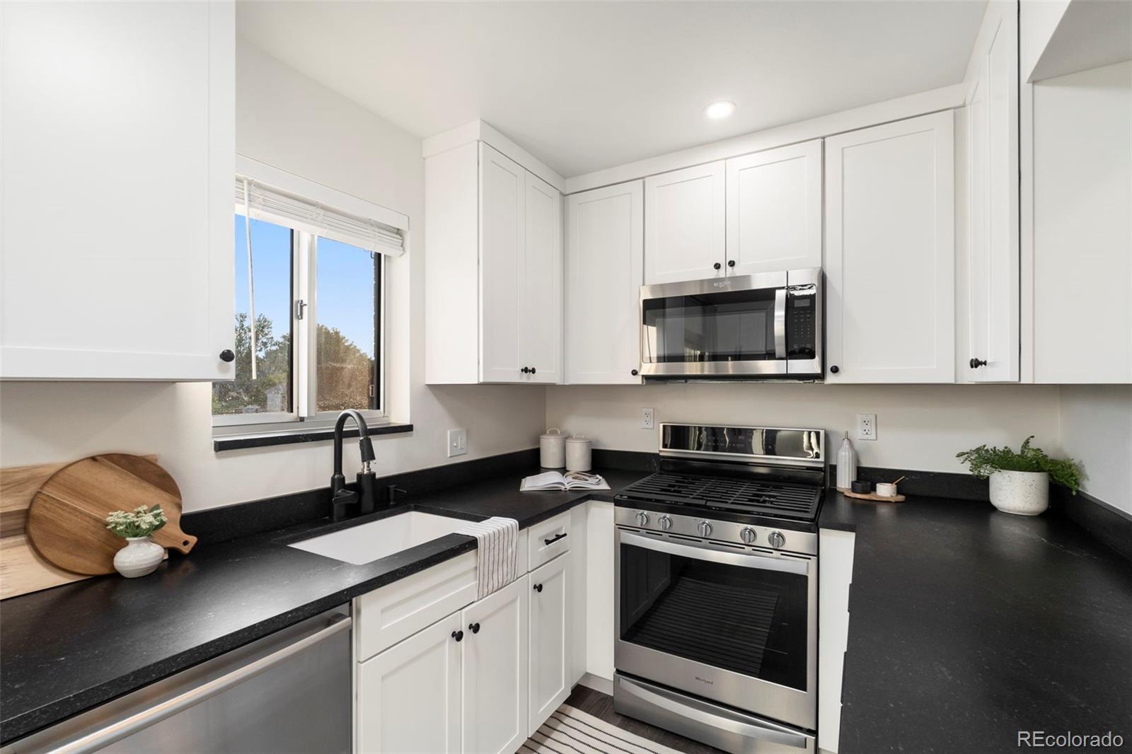 MLS Image #10 for 4416 w pondview drive,littleton, Colorado