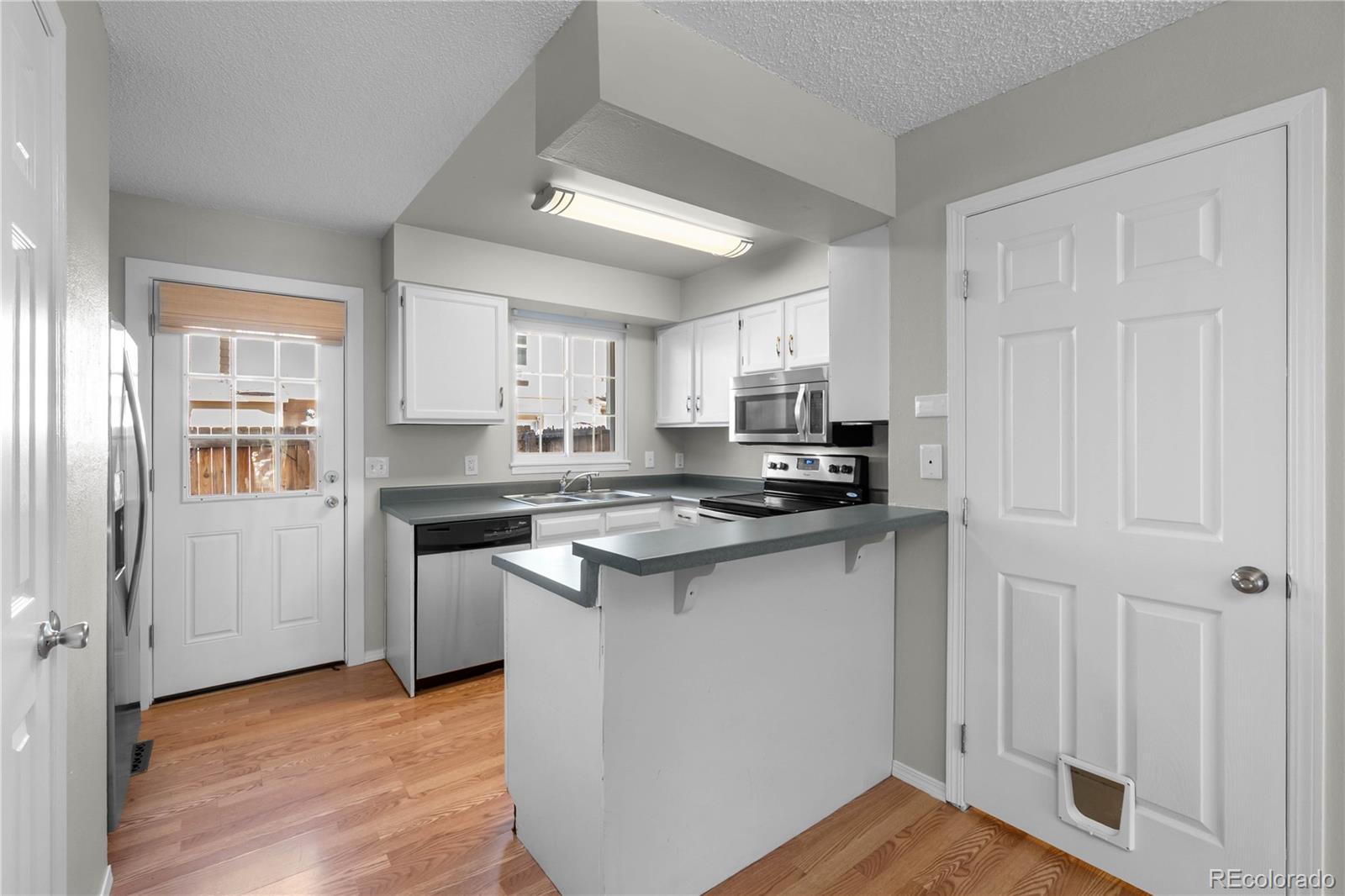 MLS Image #12 for 1811 s quebec way,denver, Colorado