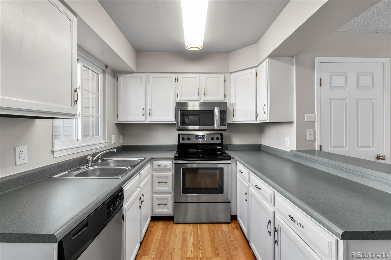MLS Image #14 for 1811 s quebec way,denver, Colorado