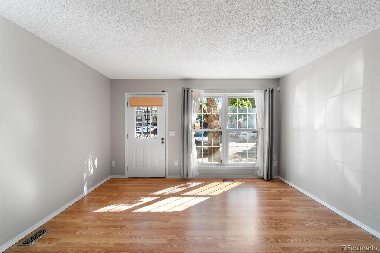 MLS Image #8 for 1811 s quebec way,denver, Colorado