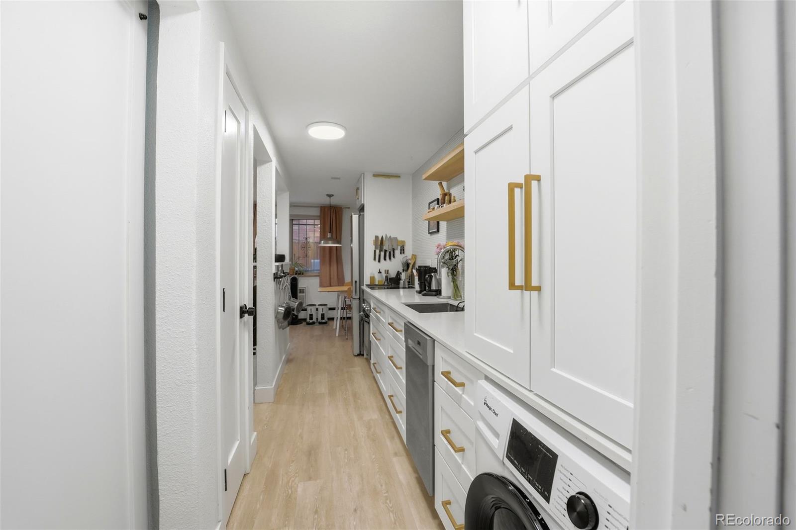 MLS Image #11 for 148 s emerson street,denver, Colorado