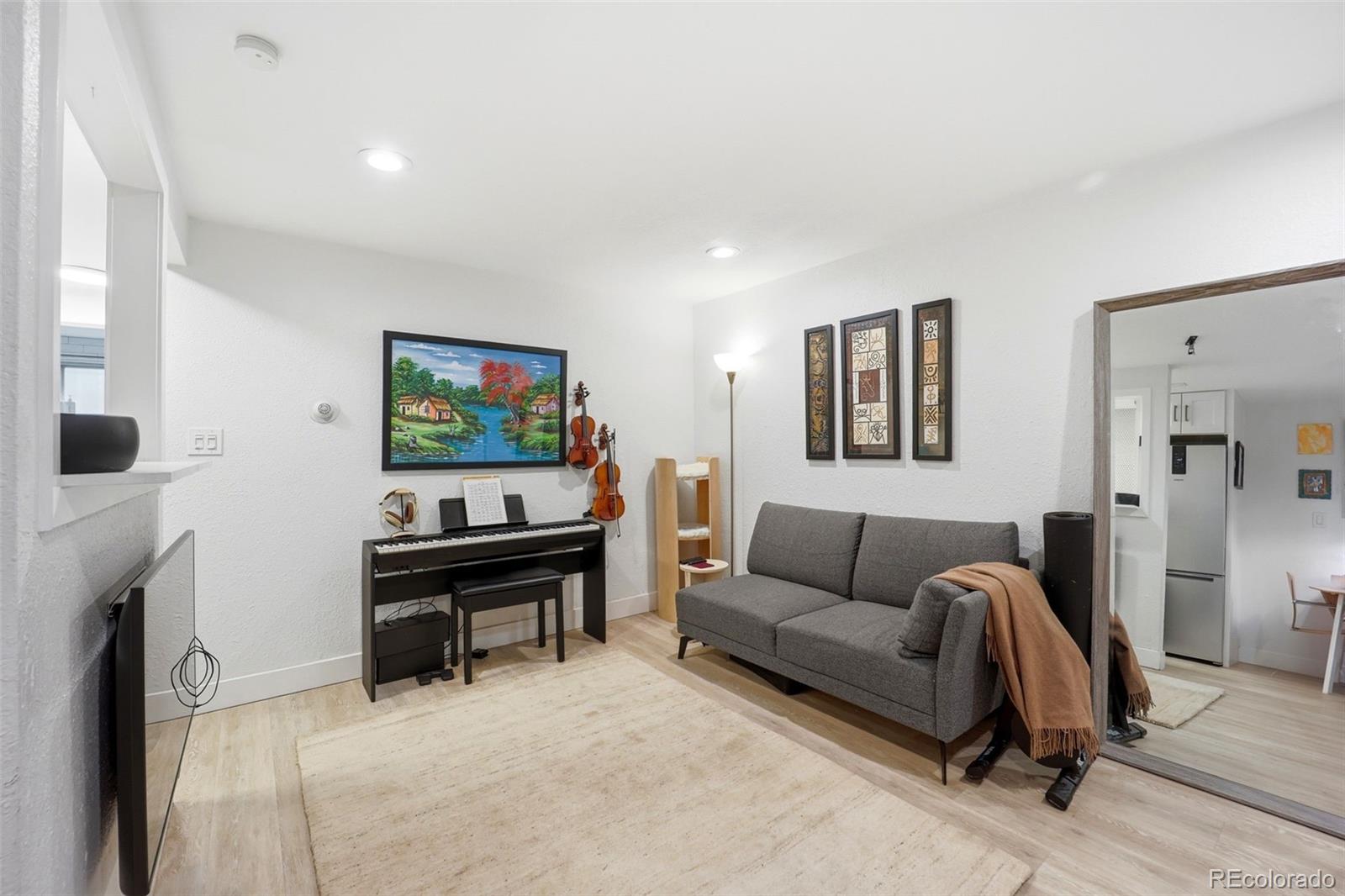 MLS Image #6 for 148 s emerson street,denver, Colorado