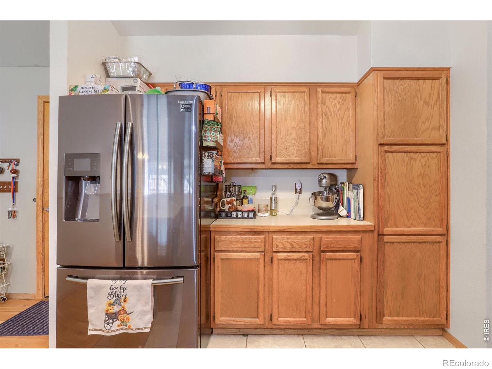 MLS Image #11 for 705  country acres drive,johnstown, Colorado