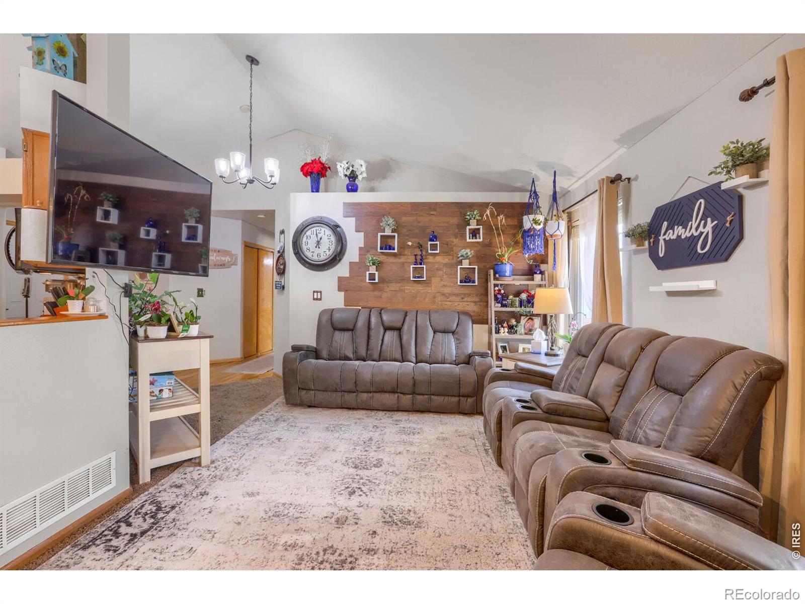 MLS Image #5 for 705  country acres drive,johnstown, Colorado