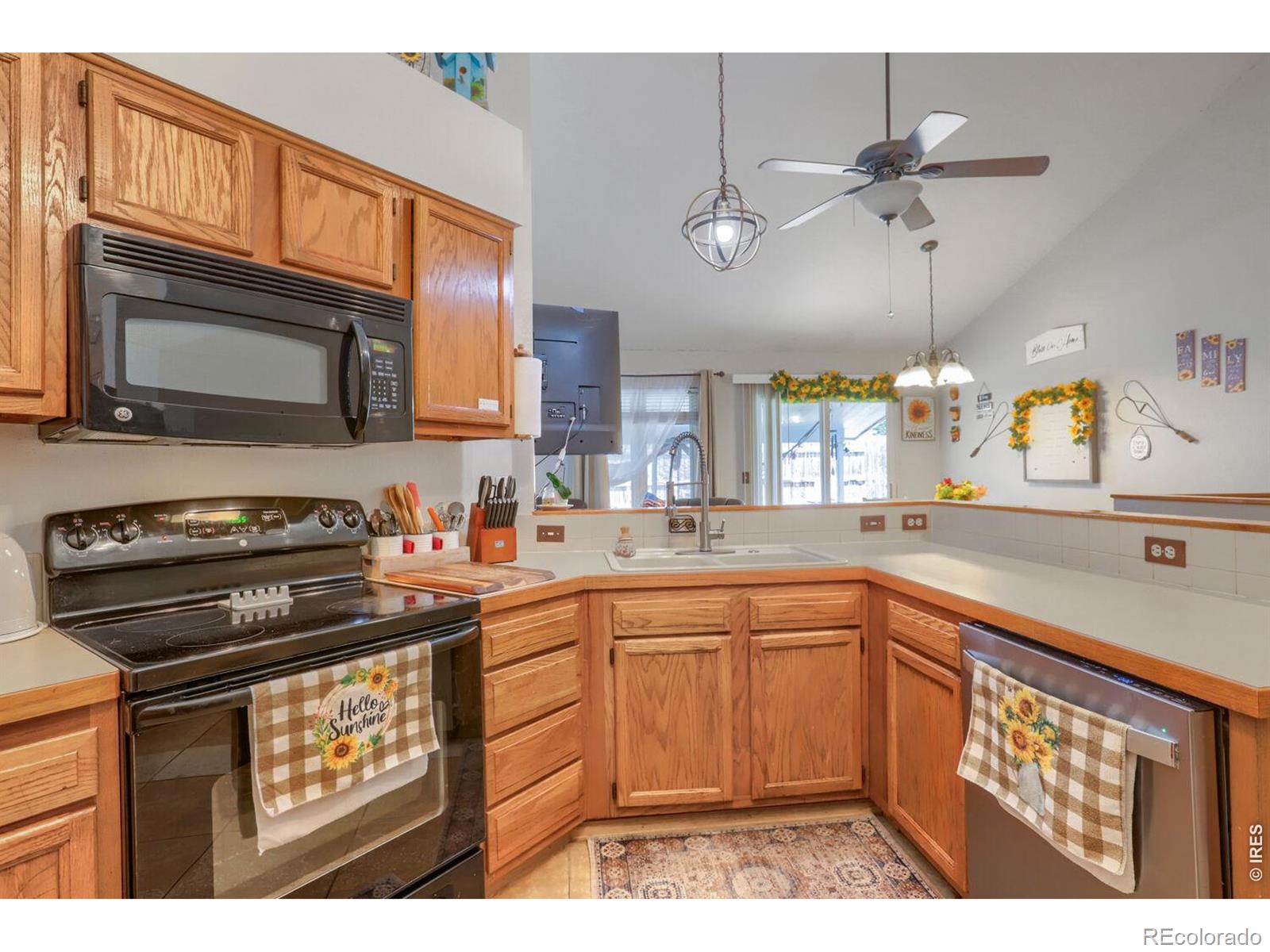 MLS Image #9 for 705  country acres drive,johnstown, Colorado