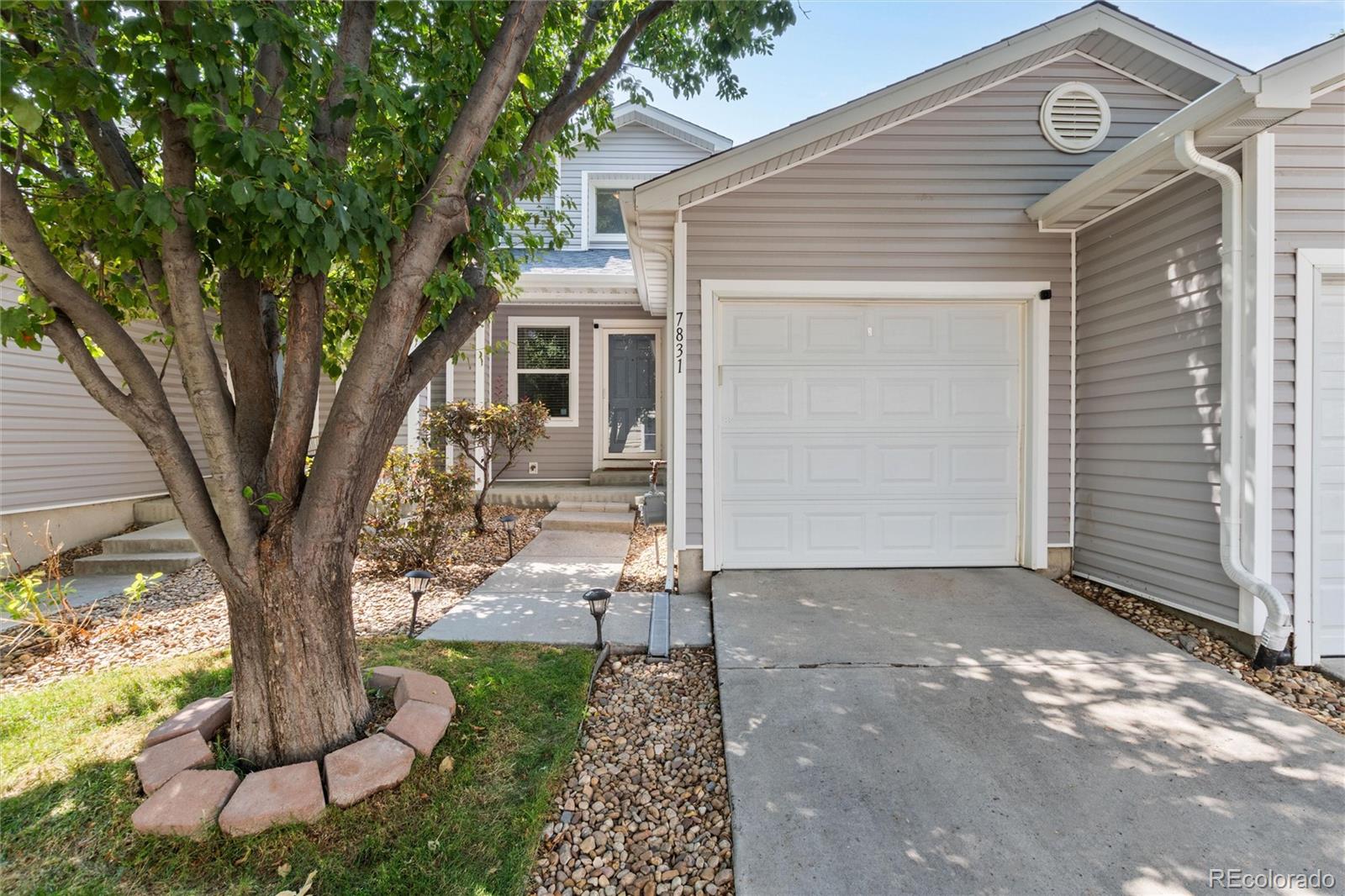 MLS Image #2 for 7831 s kittredge circle,englewood, Colorado