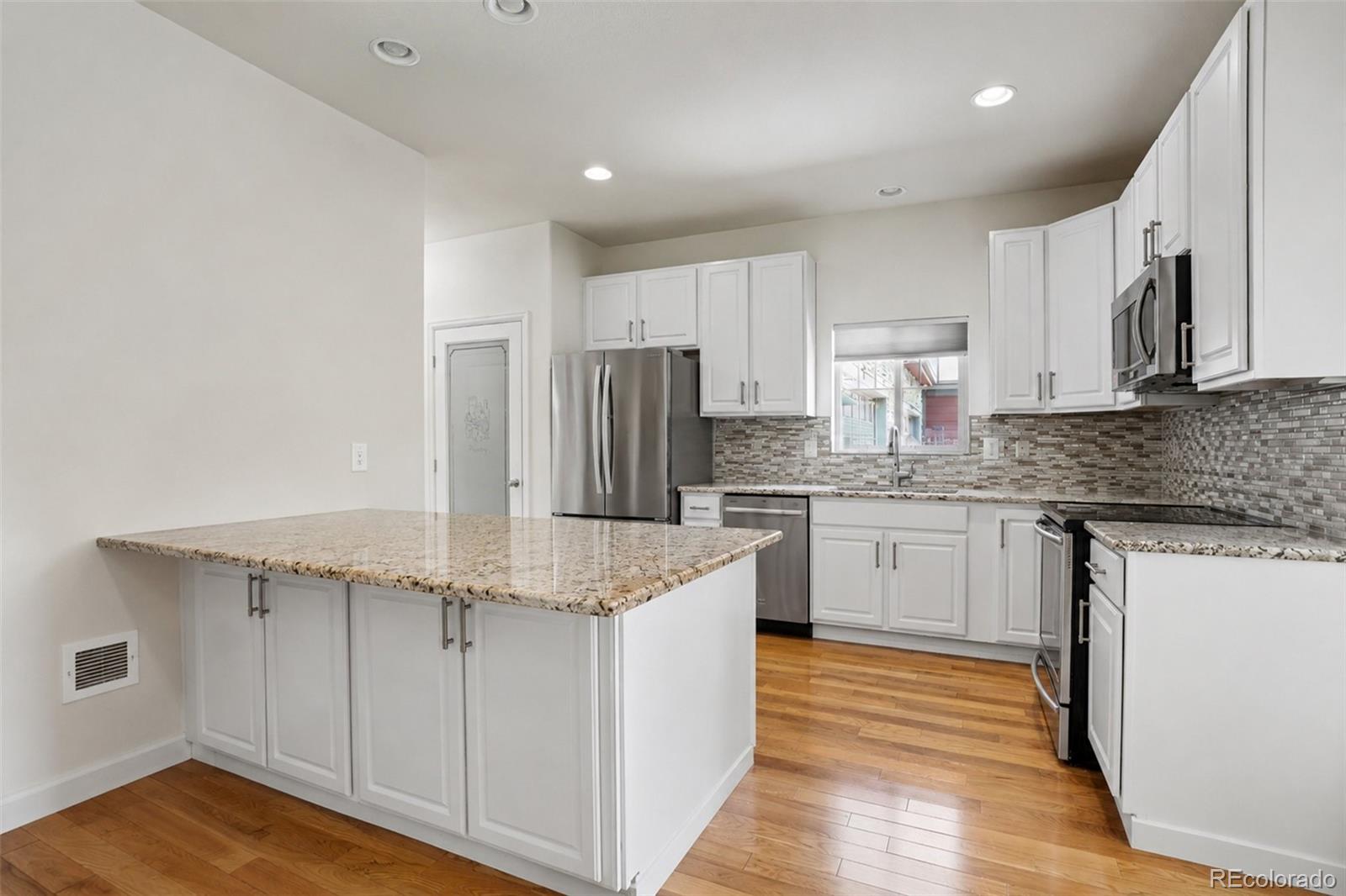 MLS Image #9 for 2008 s flanders way a,aurora, Colorado