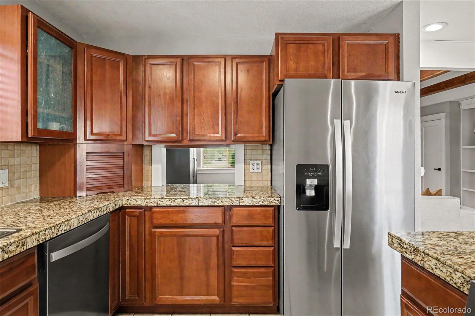 MLS Image #10 for 790  holly street,denver, Colorado