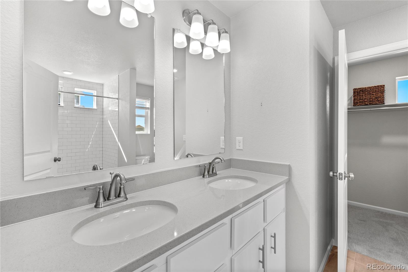 MLS Image #18 for 3914 n rome street,aurora, Colorado