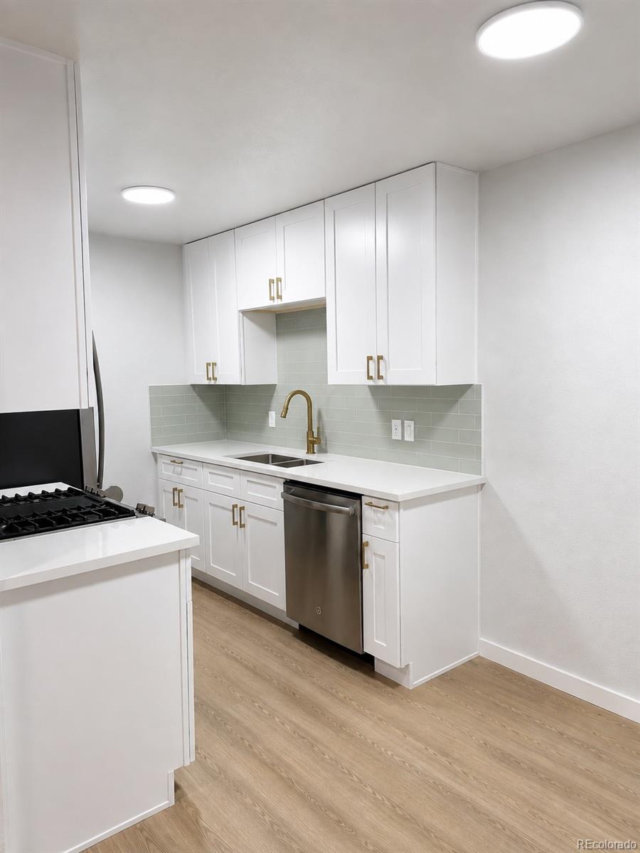 MLS Image #5 for 10702 e exposition avenue,aurora, Colorado