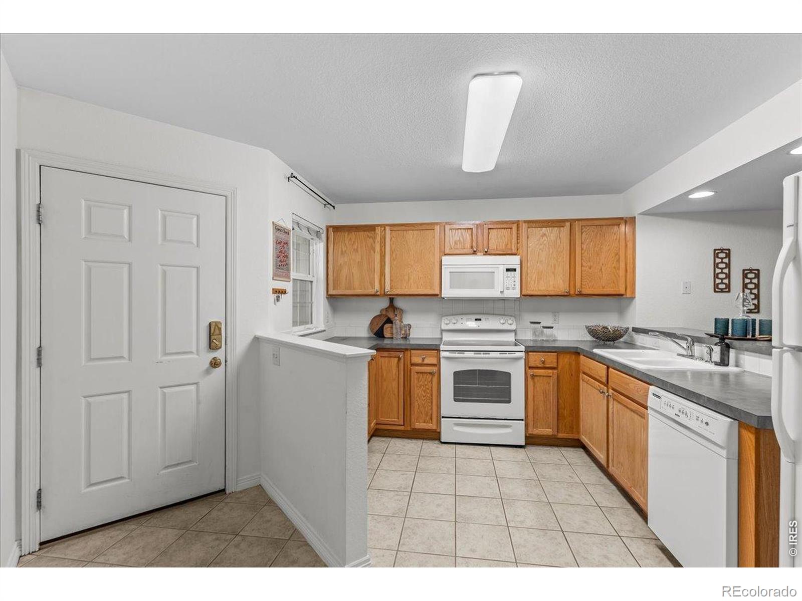 MLS Image #10 for 1014  andrews peak drive,fort collins, Colorado