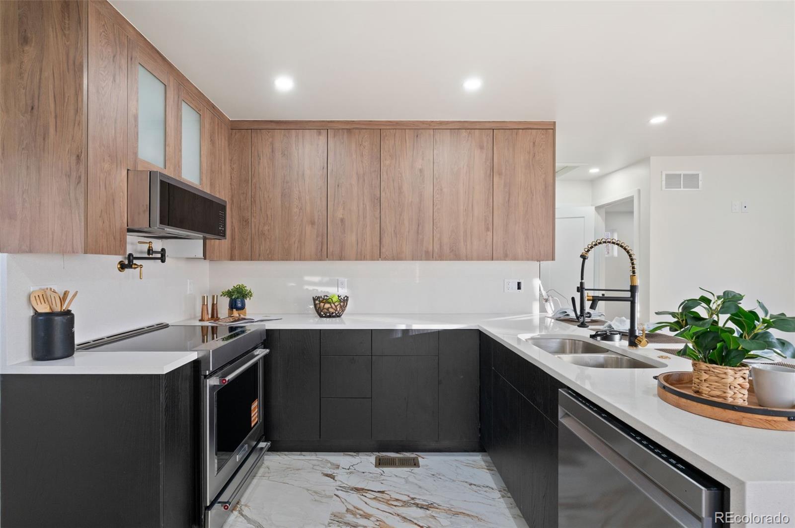 MLS Image #12 for 3021  locust street,denver, Colorado