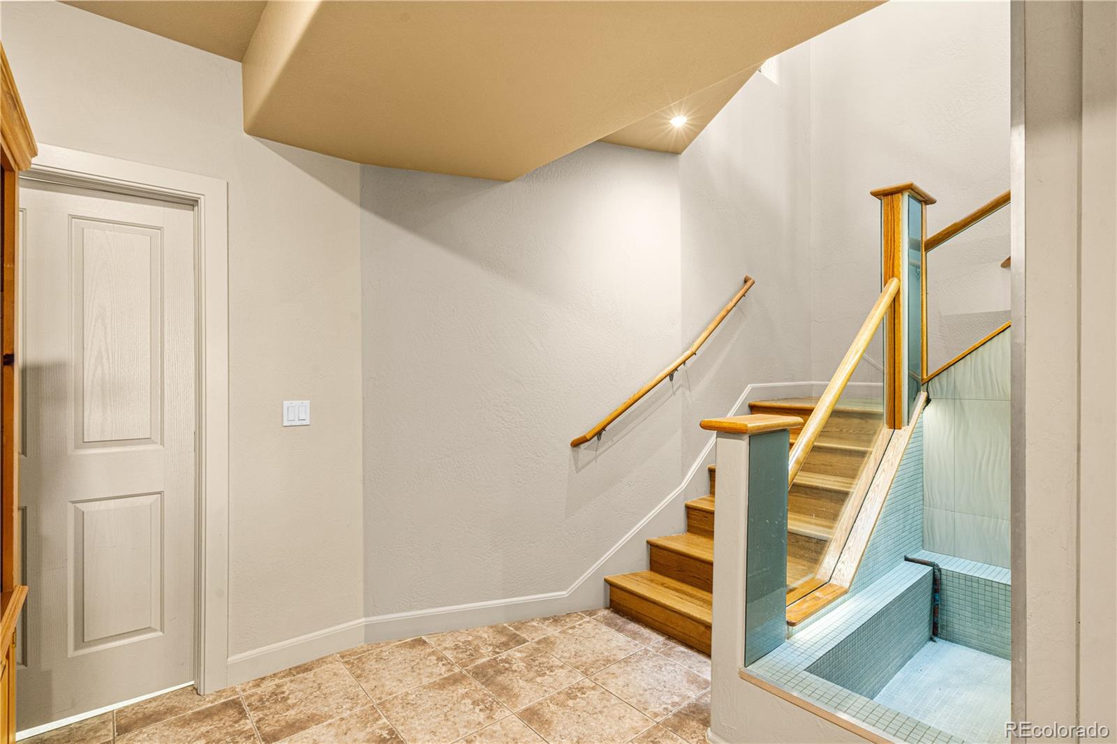 MLS Image #32 for 50  aberdeen bluff,pueblo, Colorado