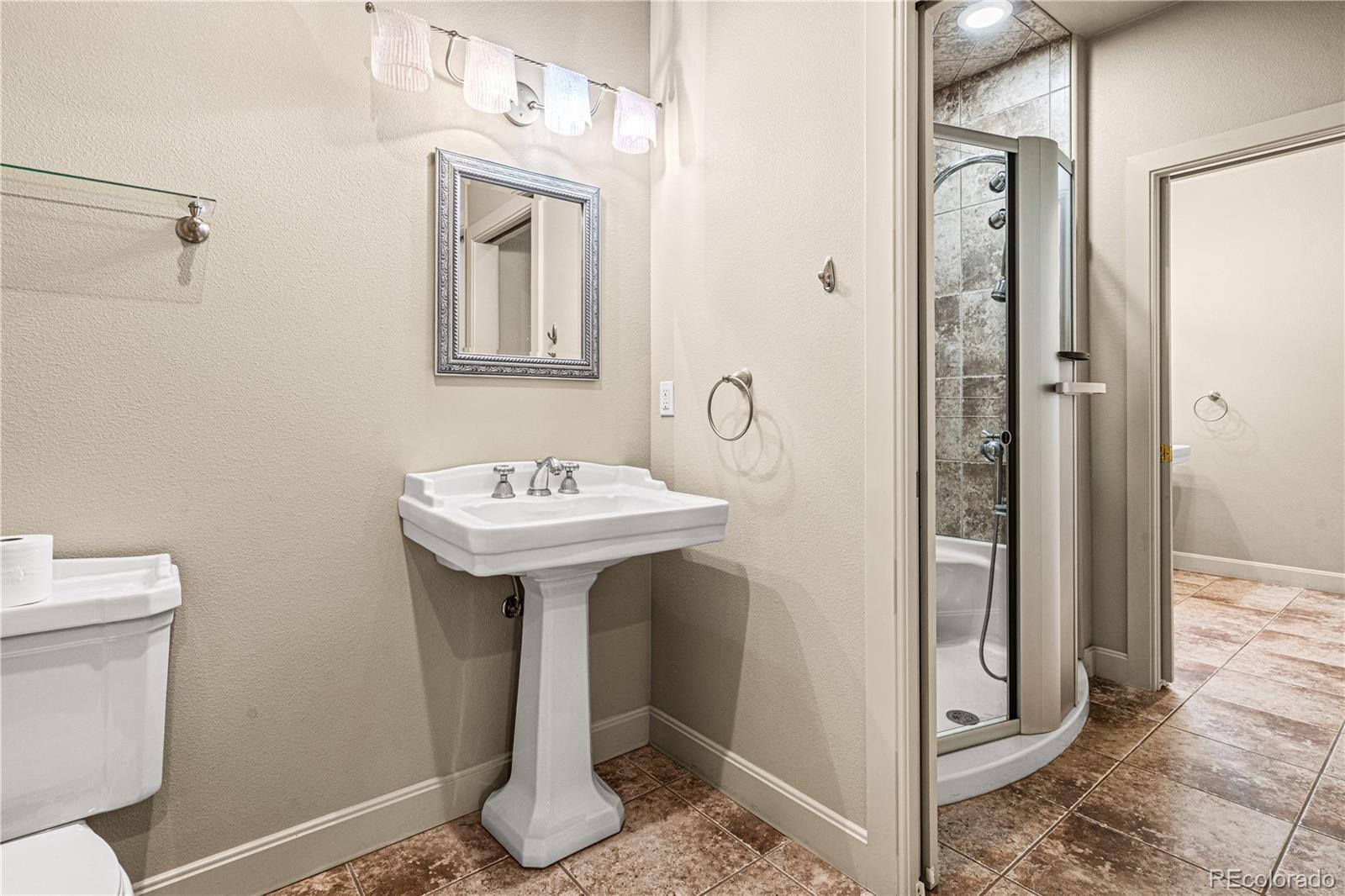 MLS Image #33 for 50  aberdeen bluff,pueblo, Colorado