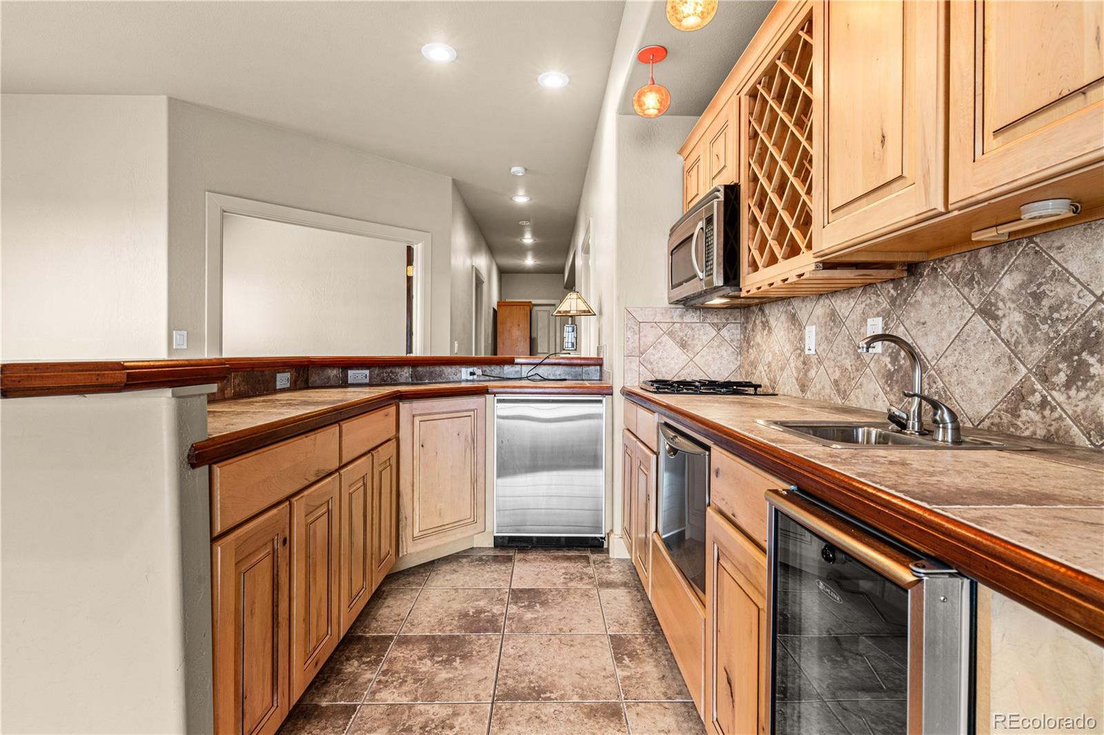 MLS Image #39 for 50  aberdeen bluff,pueblo, Colorado