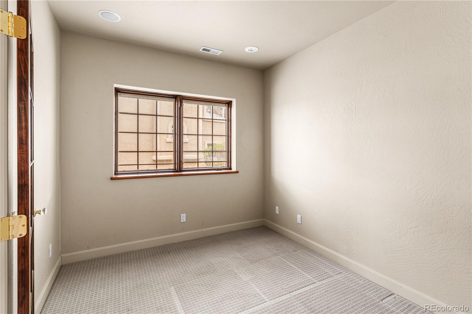 MLS Image #41 for 50  aberdeen bluff,pueblo, Colorado