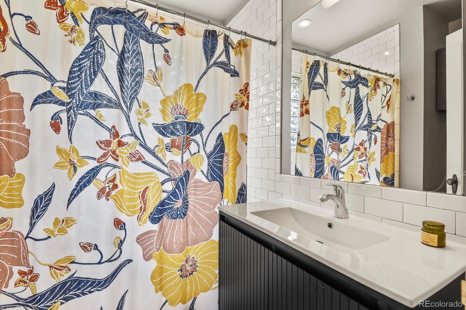 MLS Image #11 for 1540  niagara street,denver, Colorado