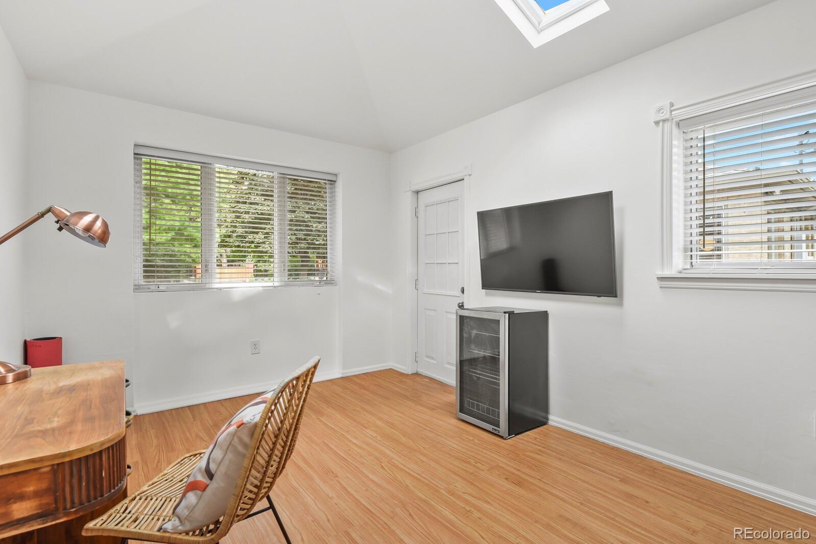 MLS Image #14 for 1540  niagara street,denver, Colorado