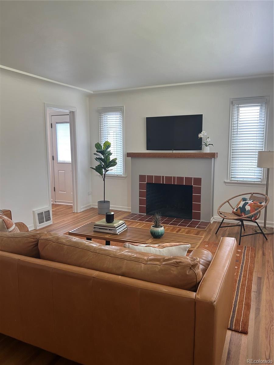 MLS Image #4 for 1540  niagara street,denver, Colorado