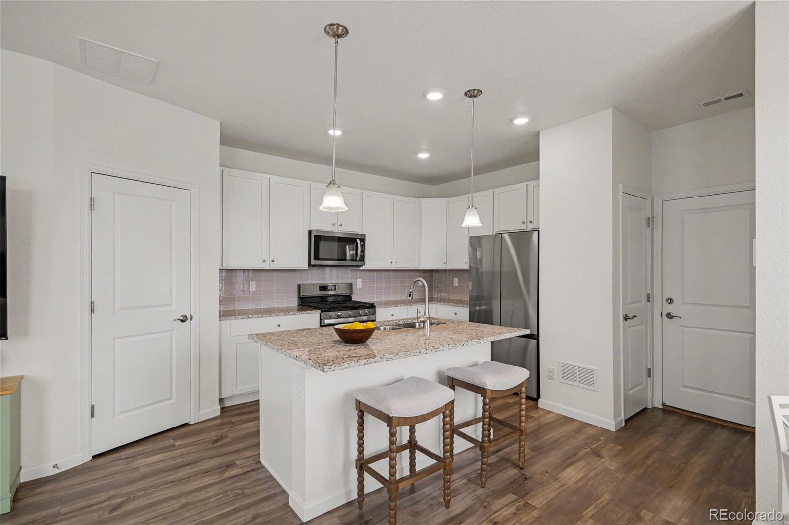 MLS Image #10 for 1862 s poplar court,denver, Colorado