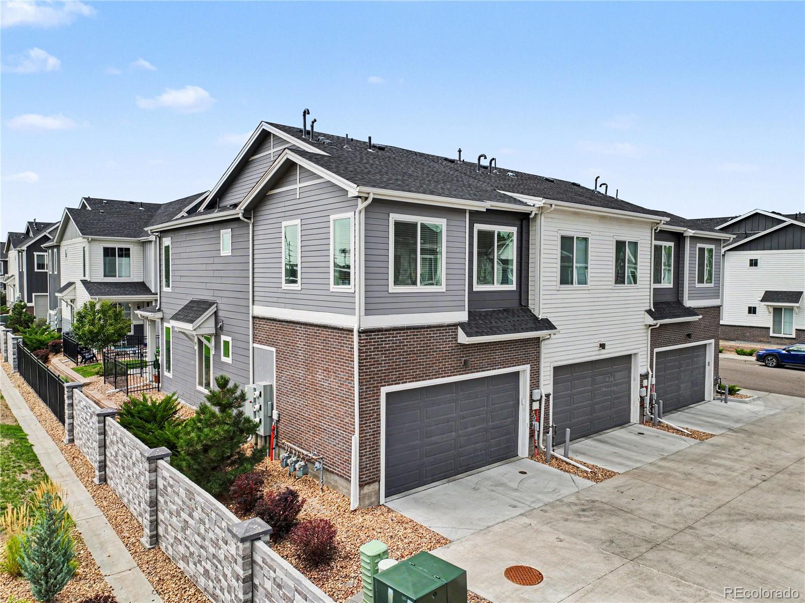 MLS Image #23 for 1862 s poplar court,denver, Colorado