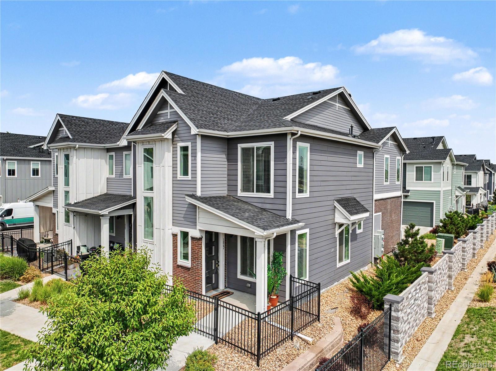 MLS Image #24 for 1862 s poplar court,denver, Colorado