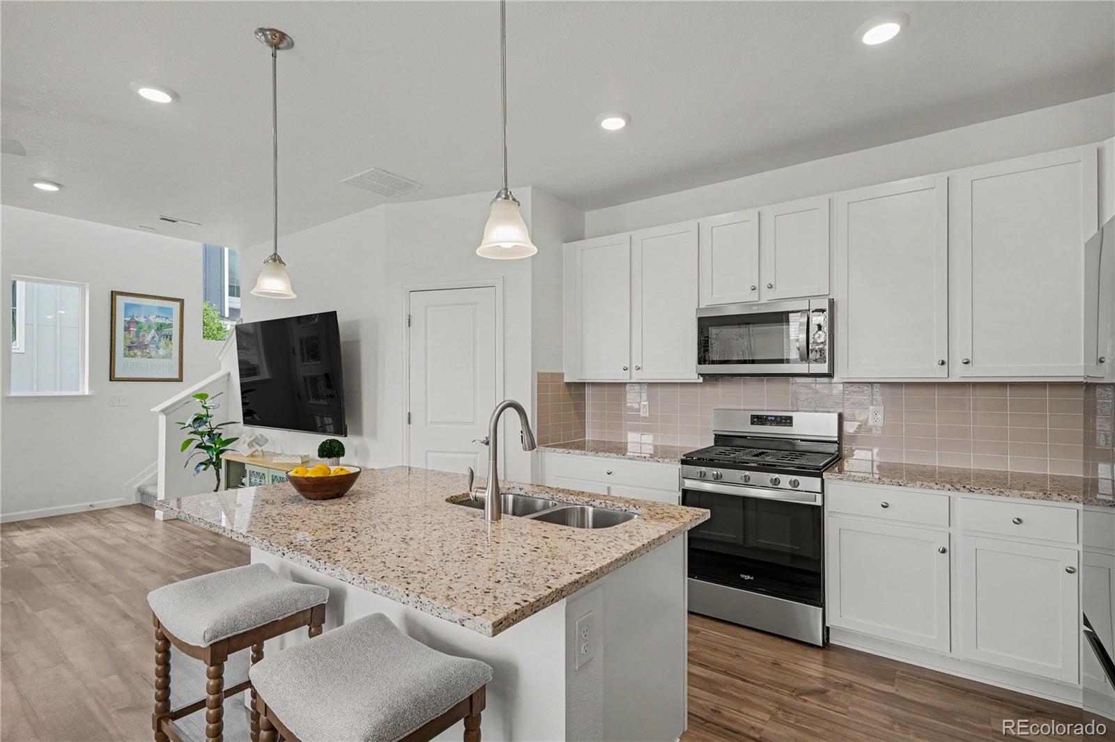 MLS Image #8 for 1862 s poplar court,denver, Colorado