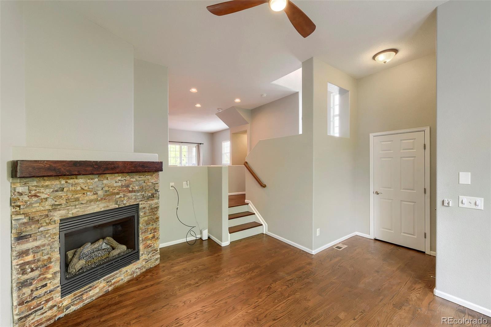 MLS Image #3 for 932  rockhurst drive,littleton, Colorado