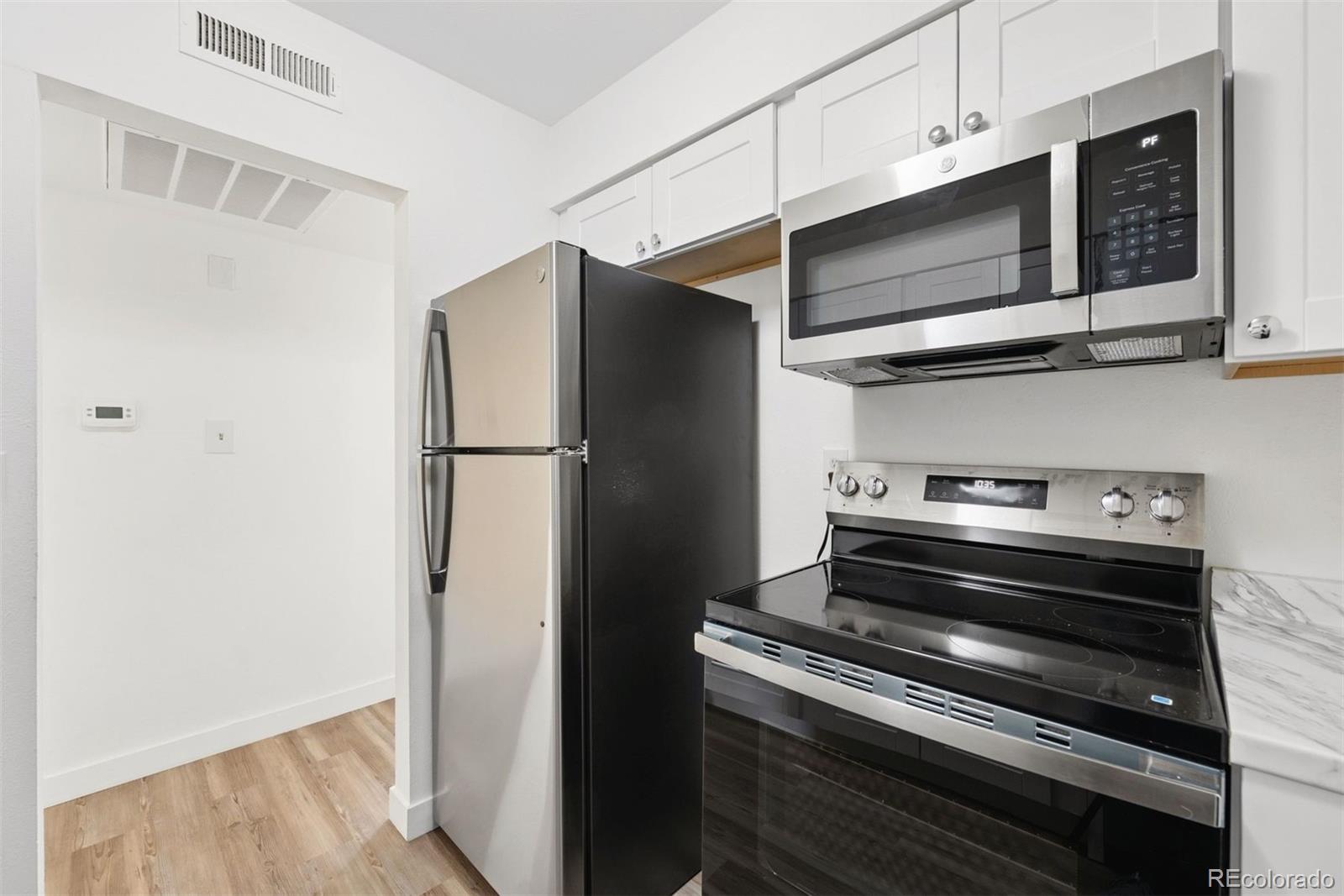 MLS Image #10 for 3633 s sheridan boulevard,denver, Colorado
