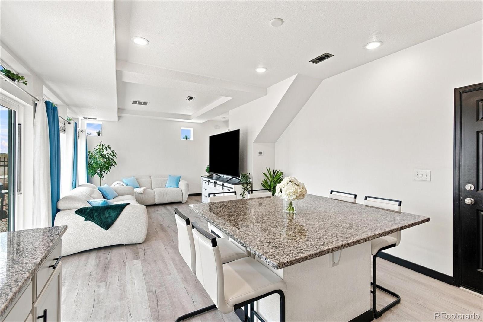 MLS Image #17 for 26236 e byers place,aurora, Colorado