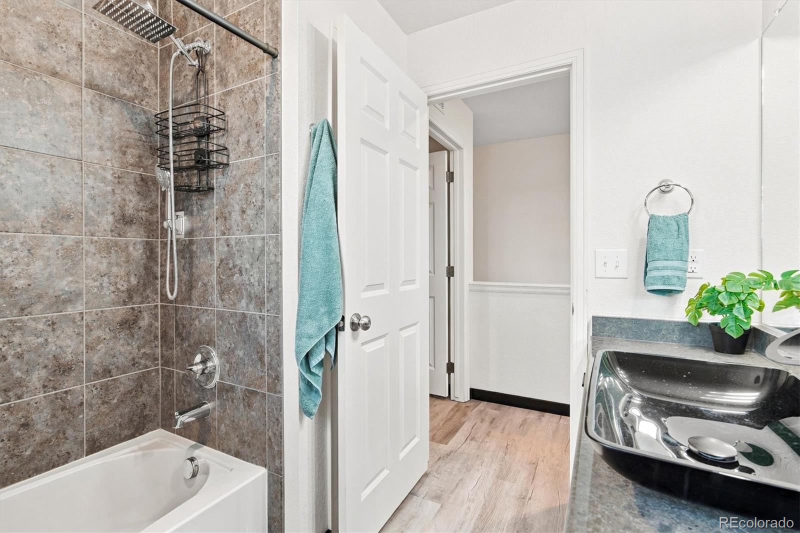 MLS Image #29 for 26236 e byers place,aurora, Colorado