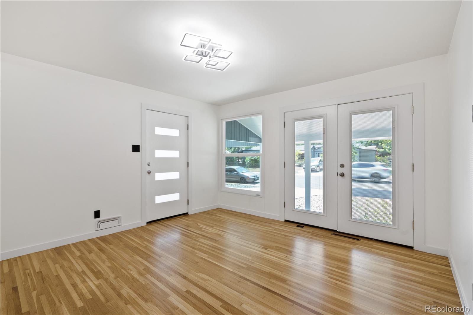 MLS Image #4 for 5655 e minnesota drive,denver, Colorado