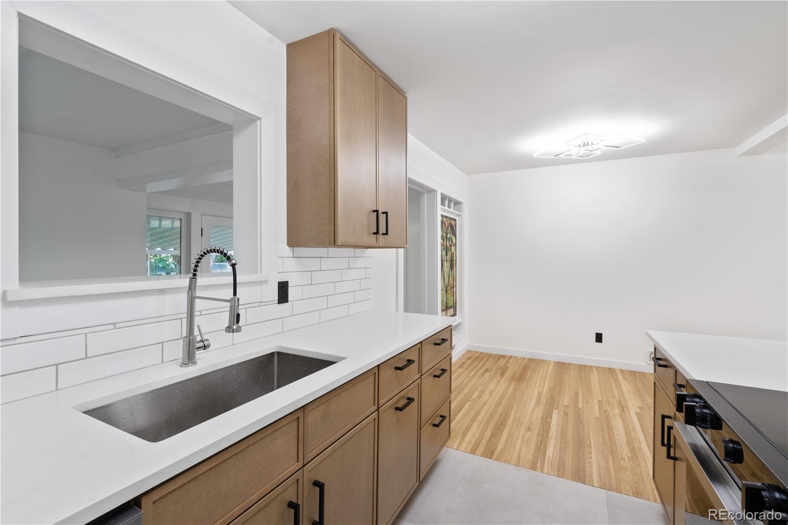 MLS Image #7 for 5655 e minnesota drive,denver, Colorado