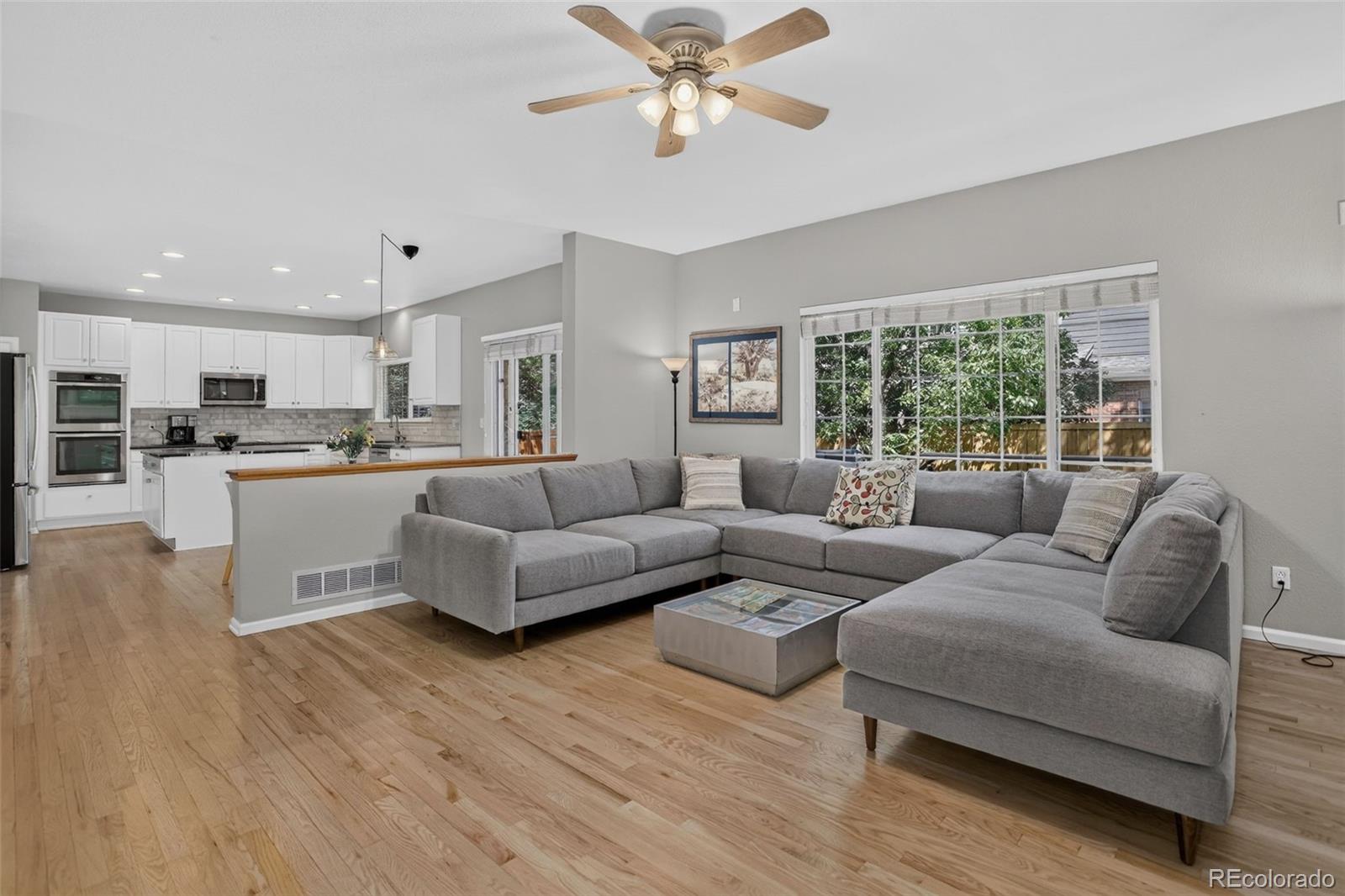 MLS Image #11 for 162 s quince street,denver, Colorado
