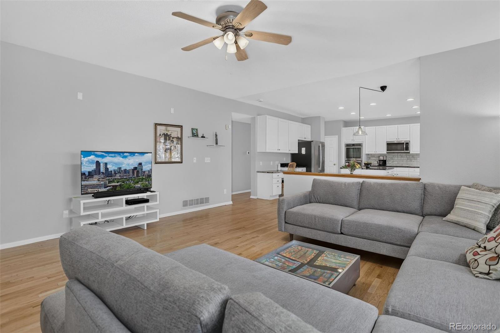 MLS Image #12 for 162 s quince street,denver, Colorado