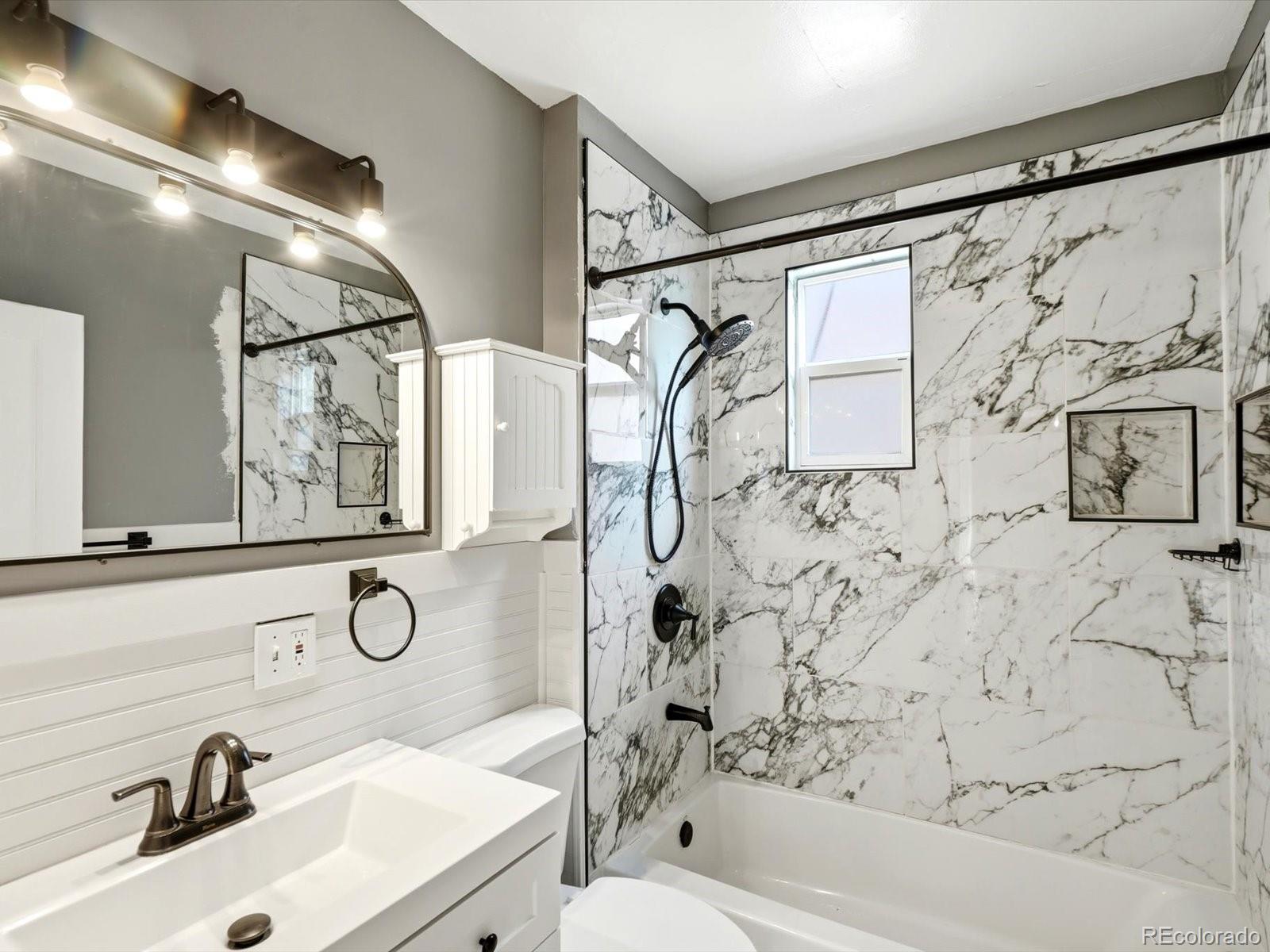 MLS Image #11 for 1685  clinton street,aurora, Colorado