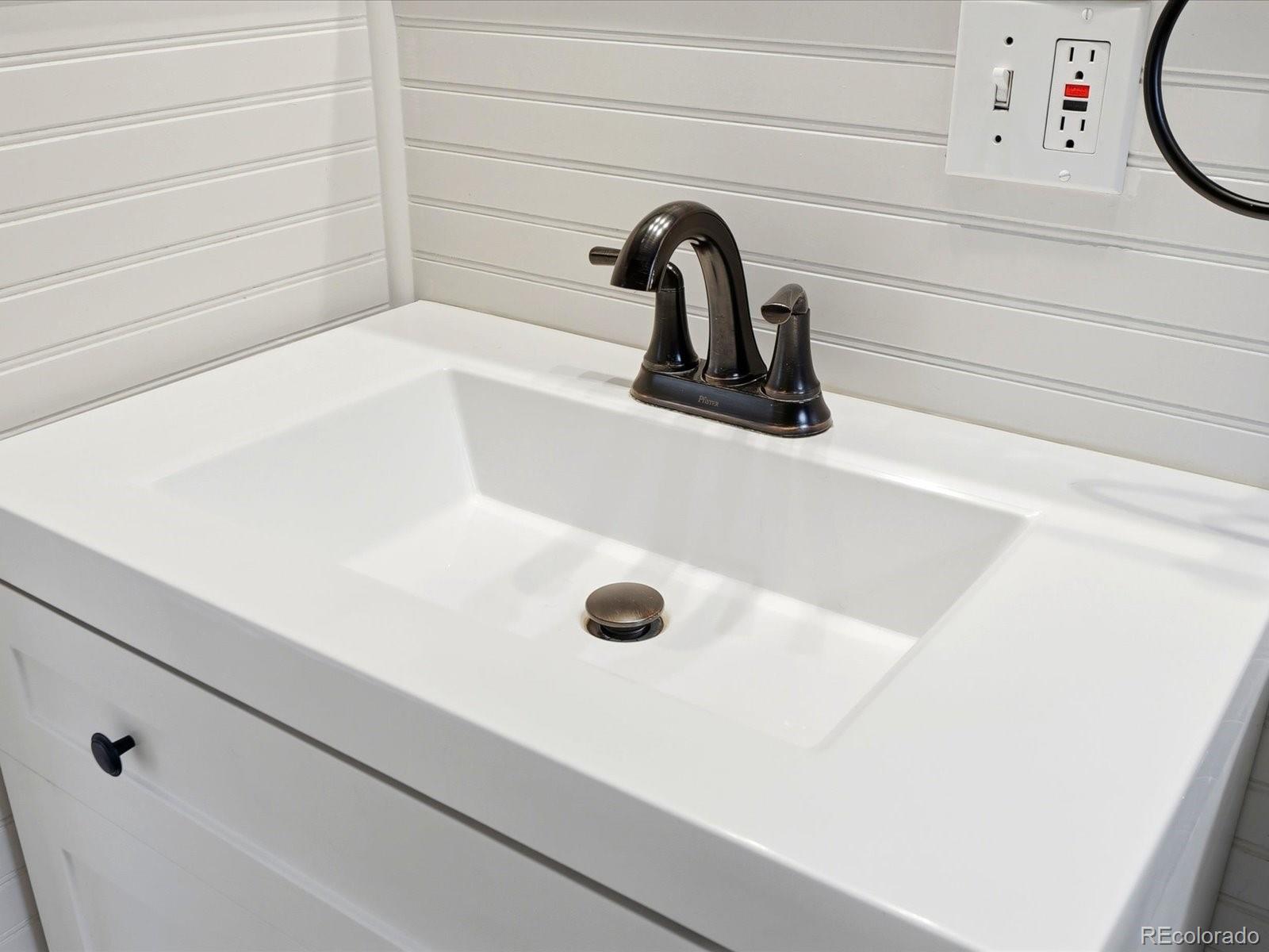 MLS Image #12 for 1685  clinton street,aurora, Colorado