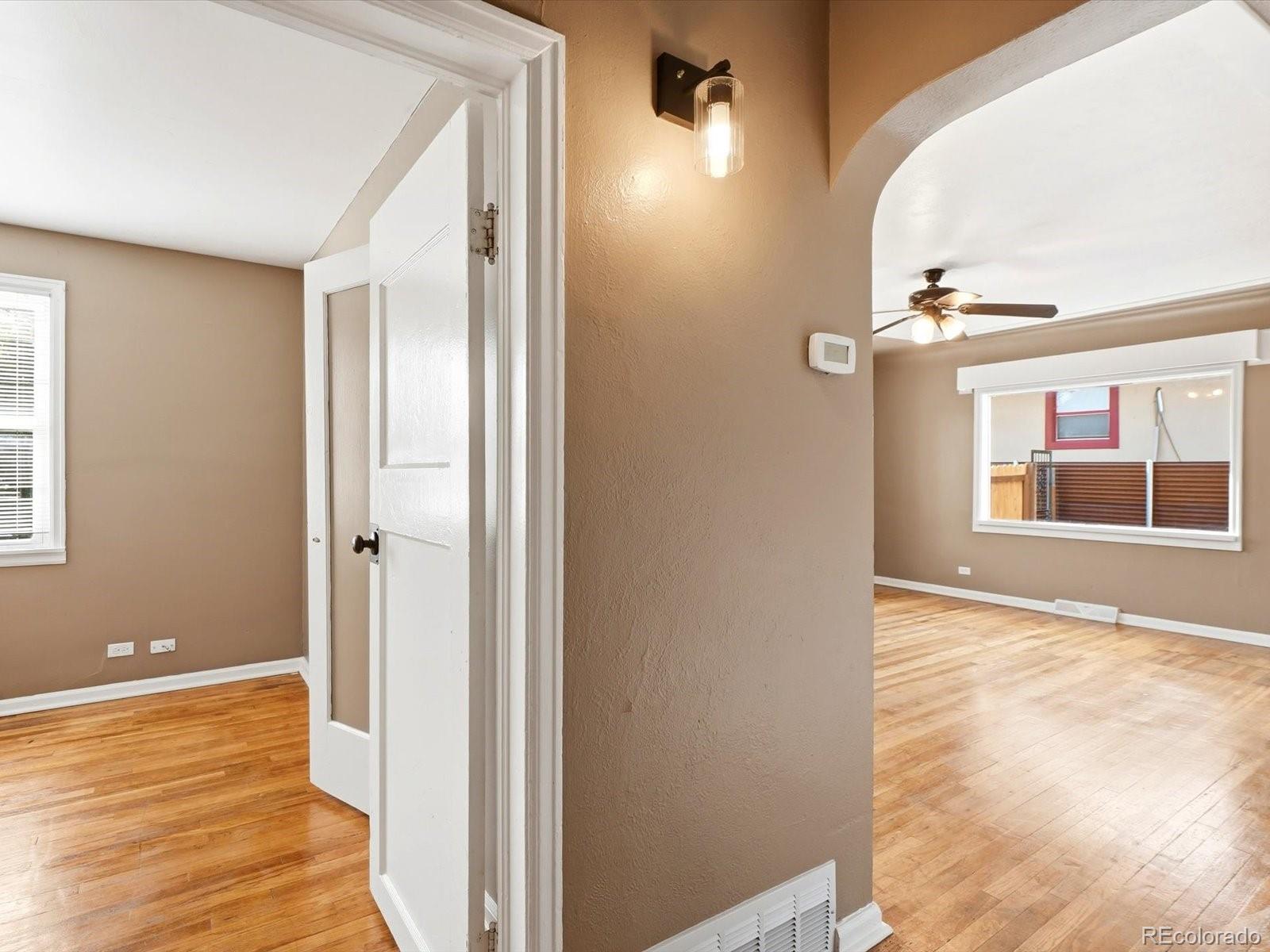 MLS Image #16 for 1685  clinton street,aurora, Colorado